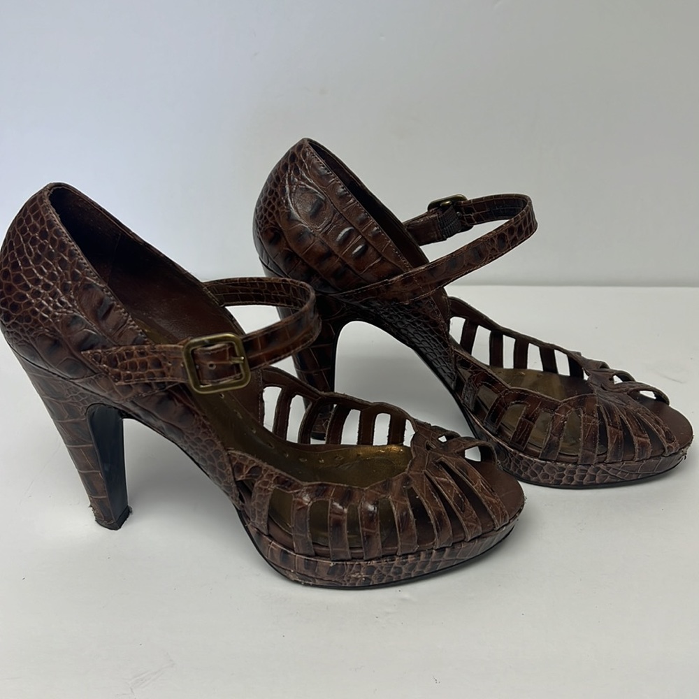 BCBGirls Leather Croc Print heels - Picture 4 of 9